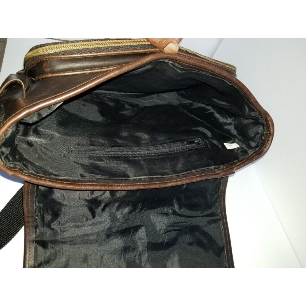 Vintage TOTES Brown Genuine Leather Messenger Bag Crossbody Satchel - Picture 11 of 13